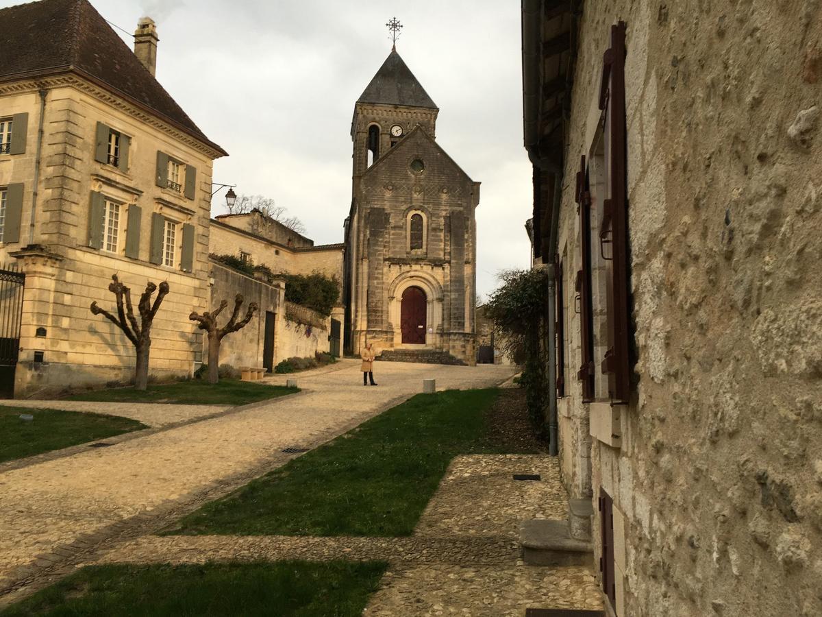 Au Pied Du Chateau Bourdeilles Eksteriør billede